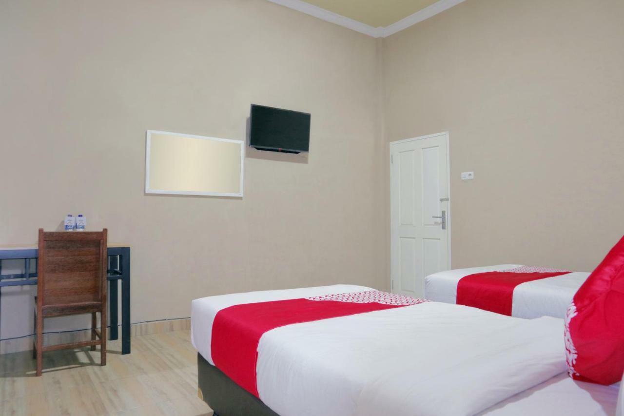 Oyo 1386 Hotel Grand Gabelo Bukittinggi Exterior foto